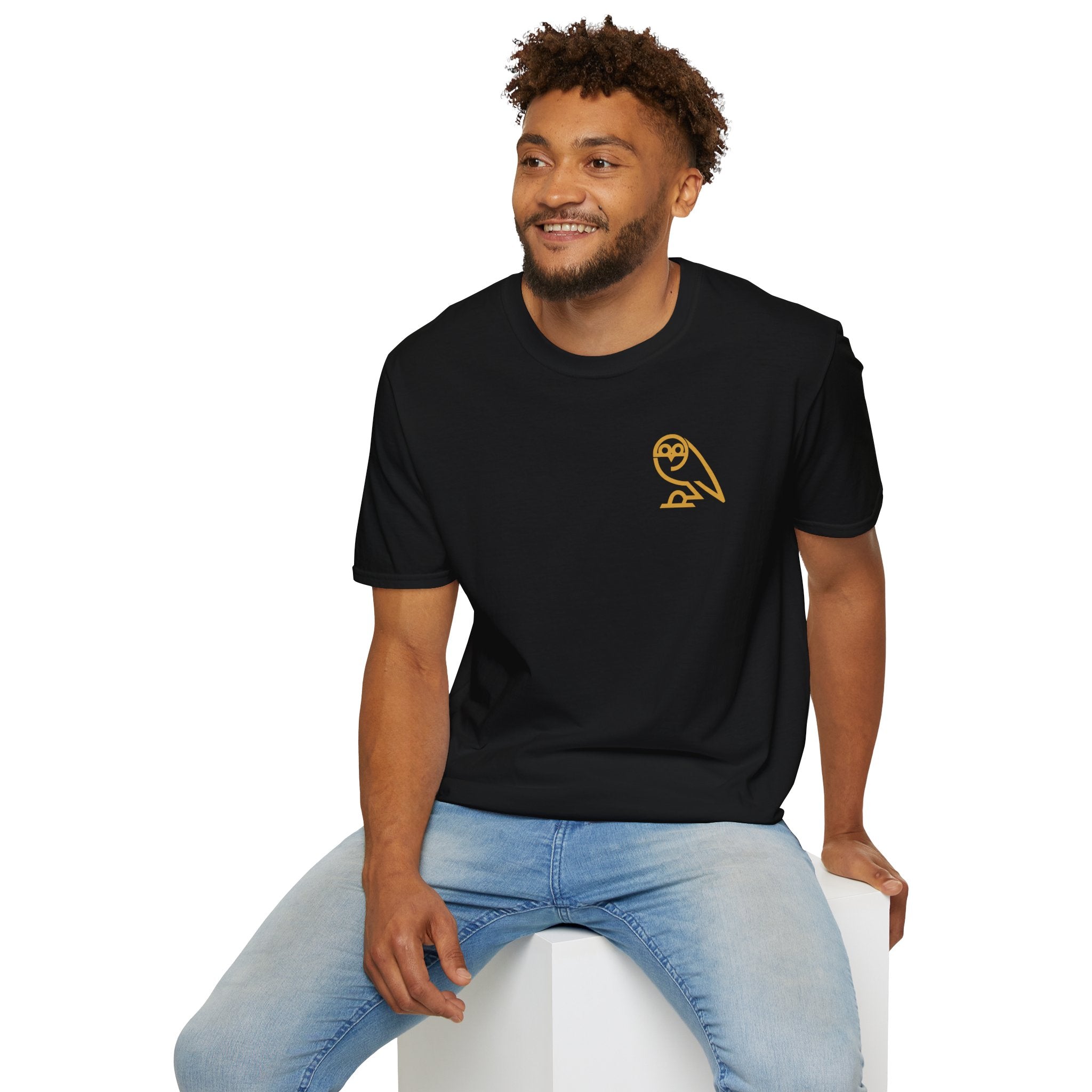 T‑Shirt — Minimal Gold Owl Chest Logo Tee